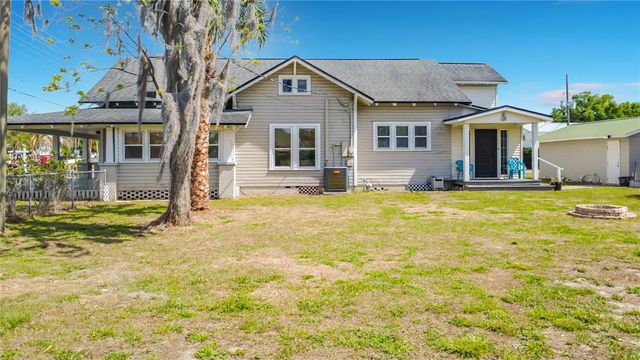 311 S CENTRAL AVENUE, Umatilla, FL 32784