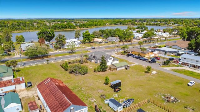 311 S CENTRAL AVENUE, Umatilla, FL 32784