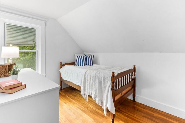 30 Cottage St, Medway, MA 02053