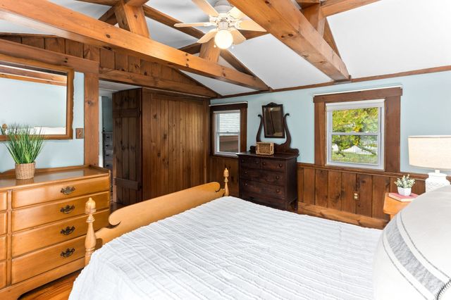 30 Cottage St, Medway, MA 02053
