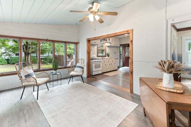 30 Cottage St, Medway, MA 02053