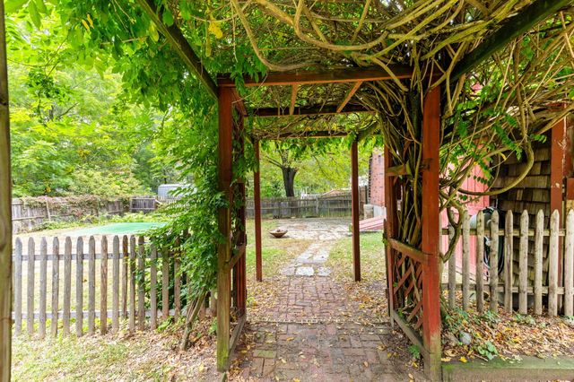 30 Cottage St, Medway, MA 02053