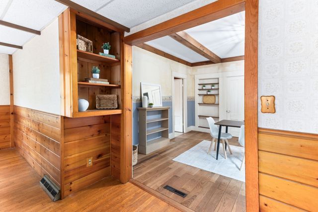 30 Cottage St, Medway, MA 02053