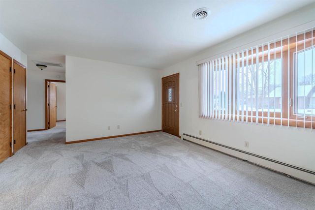 680 GLENDALE AVENUE, Oshkosh, WI 54901