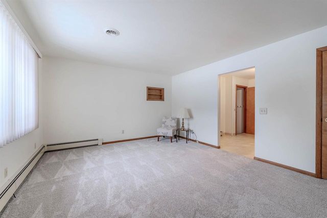 680 GLENDALE AVENUE, Oshkosh, WI 54901