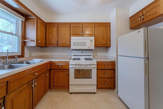 680 GLENDALE AVENUE, Oshkosh, WI 54901