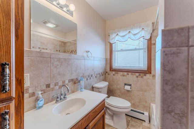 680 GLENDALE AVENUE, Oshkosh, WI 54901