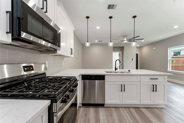 9514 Ashville Drive, Houston, TX 77051