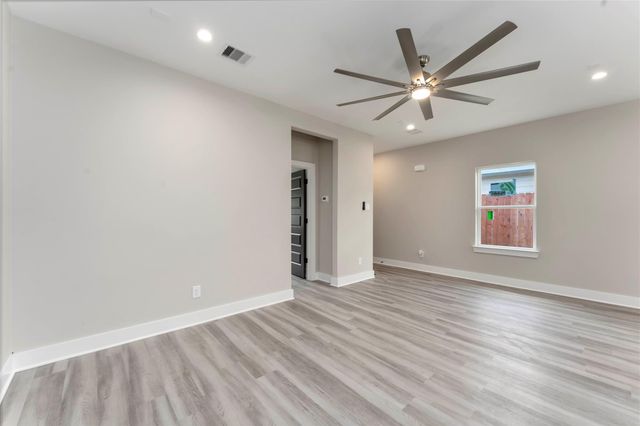 9514 Ashville Drive, Houston, TX 77051