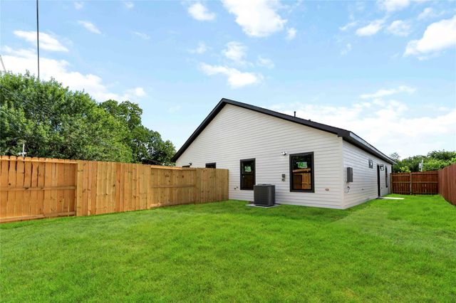 9514 Ashville Drive, Houston, TX 77051