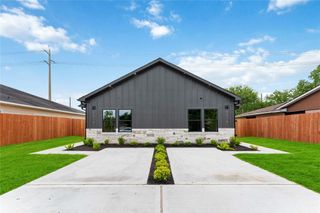 9514 Ashville Drive, Houston, TX 77051