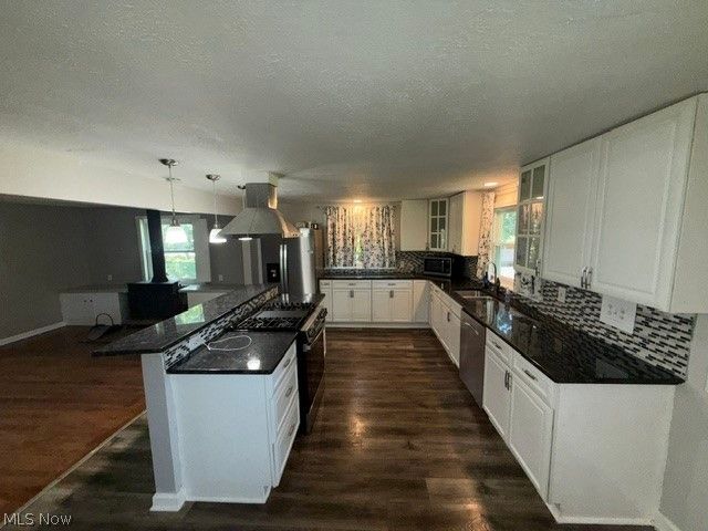 1087 Krumroy Road, Akron, OH 44306