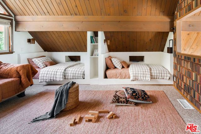 1260 Yukon Court, Lake Arrowhead, CA 92352