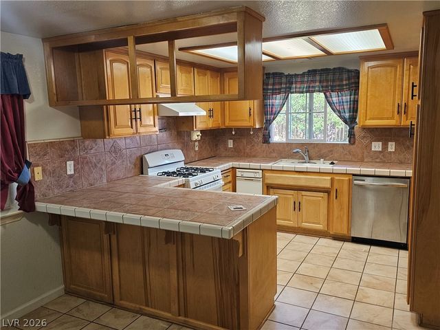1891 Vondell Drive, Pahrump, NV 89048