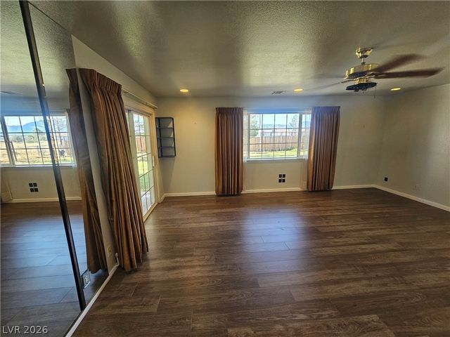 1891 Vondell Drive, Pahrump, NV 89048