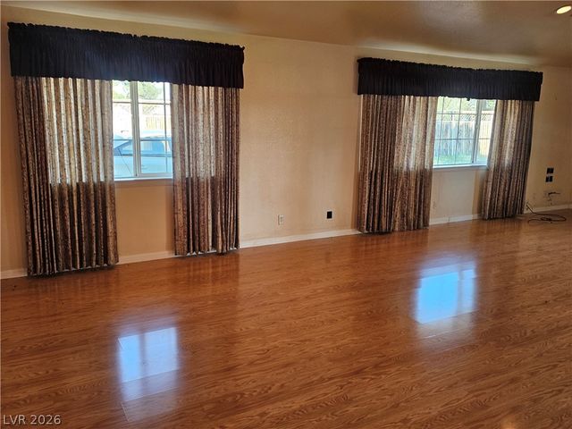 1891 Vondell Drive, Pahrump, NV 89048