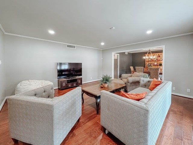 912 Dobbins Road, Corsicana, TX 75110