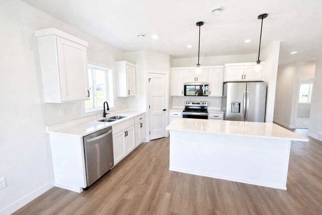 1600 5th Avenue NE, Dilworth, MN 56529