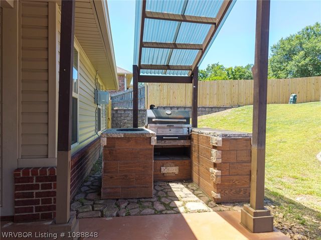 126 Pine Street, Greenwood, AR 72936