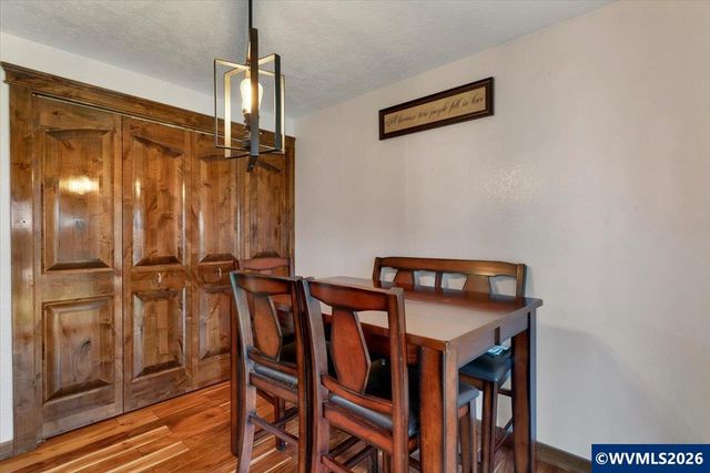 910 N 8th St, Aumsville, OR 97325