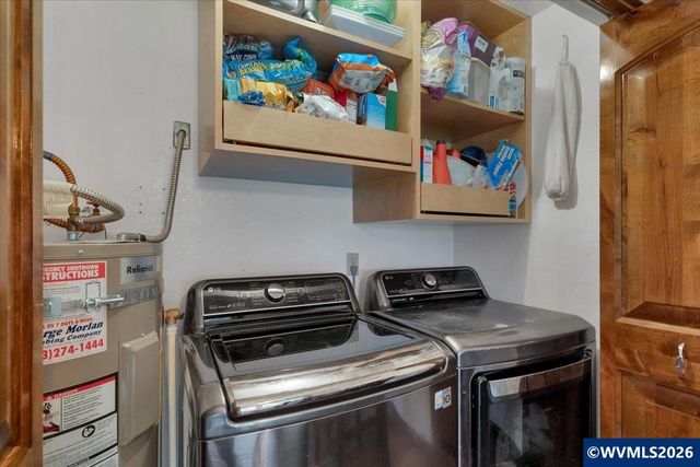 910 N 8th St, Aumsville, OR 97325