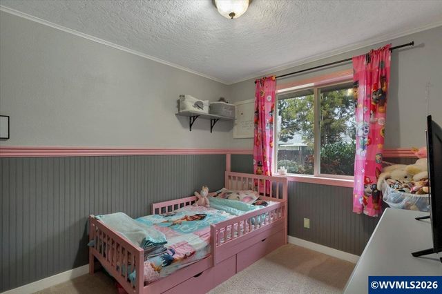 910 N 8th St, Aumsville, OR 97325