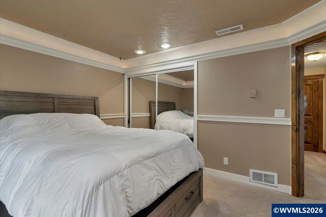 910 N 8th St, Aumsville, OR 97325