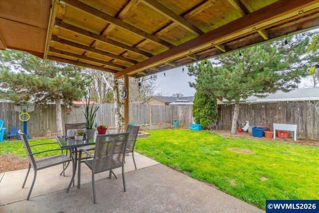 910 N 8th St, Aumsville, OR 97325