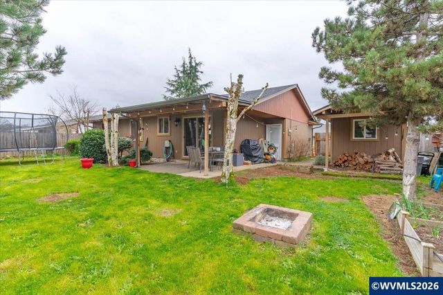 910 N 8th St, Aumsville, OR 97325