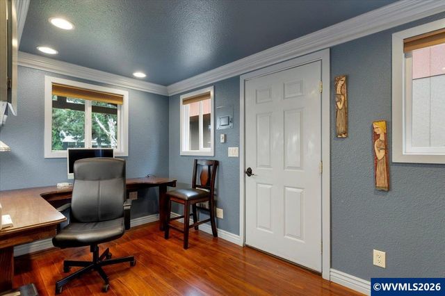 910 N 8th St, Aumsville, OR 97325