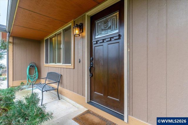 910 N 8th St, Aumsville, OR 97325