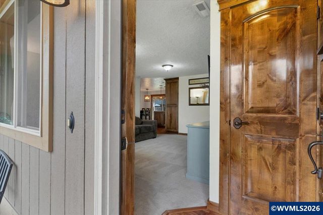 910 N 8th St, Aumsville, OR 97325