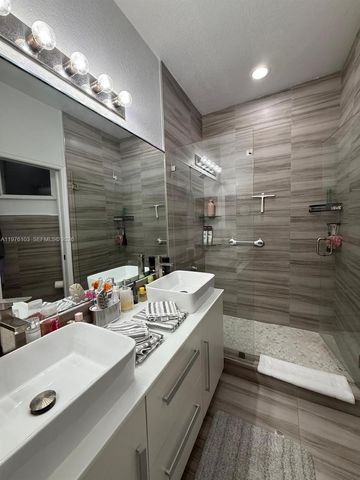 10902 NW 83rd St 222, Doral, FL 33178