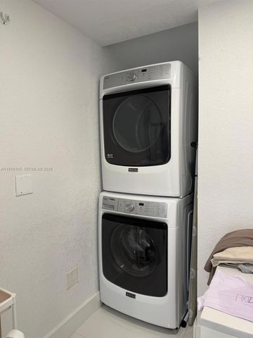 10902 NW 83rd St 222, Doral, FL 33178