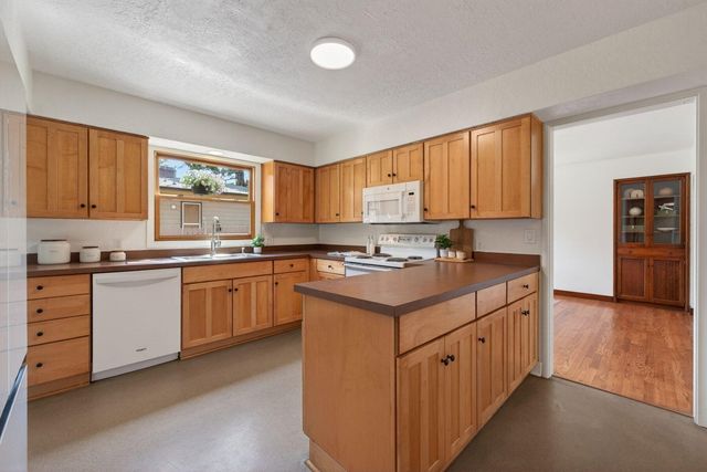 714 NE 10th Street, Bend, OR 97701