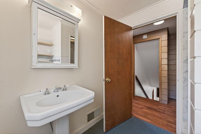 714 NE 10th Street, Bend, OR 97701
