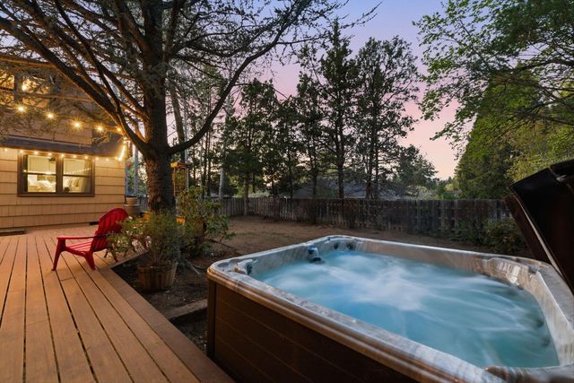 714 NE 10th Street, Bend, OR 97701