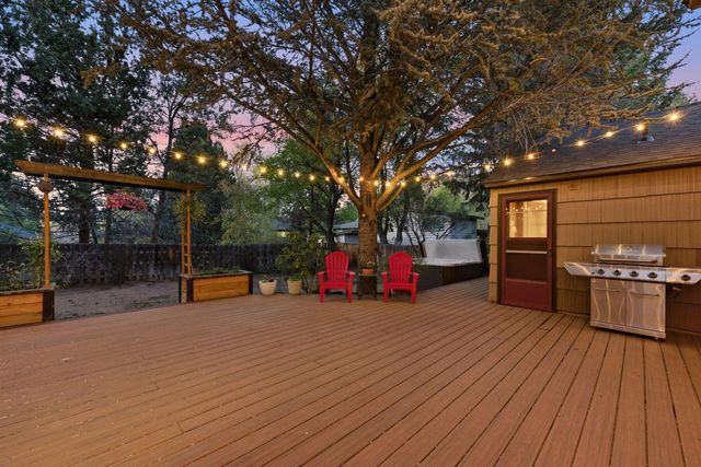714 NE 10th Street, Bend, OR 97701