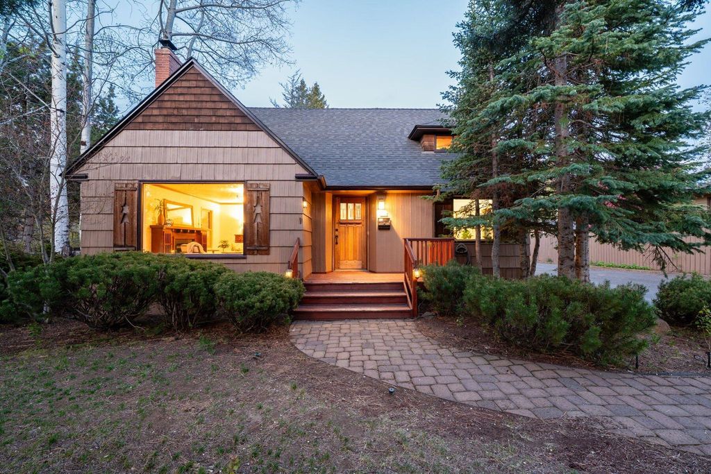 714 NE 10th Street, Bend, OR 97701