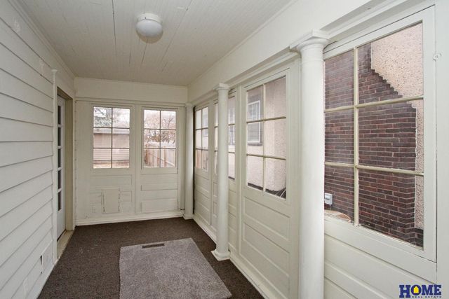 2740 S 13th Street, Lincoln, NE 68502