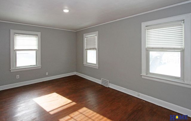 2740 S 13th Street, Lincoln, NE 68502