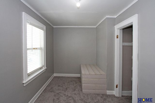 2740 S 13th Street, Lincoln, NE 68502