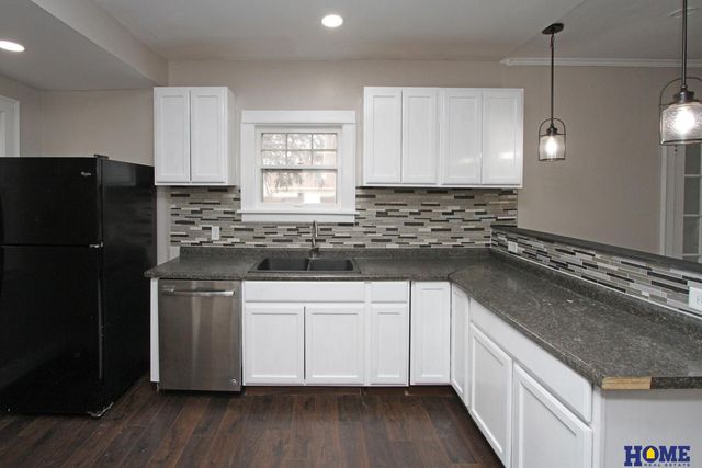 2740 S 13th Street, Lincoln, NE 68502