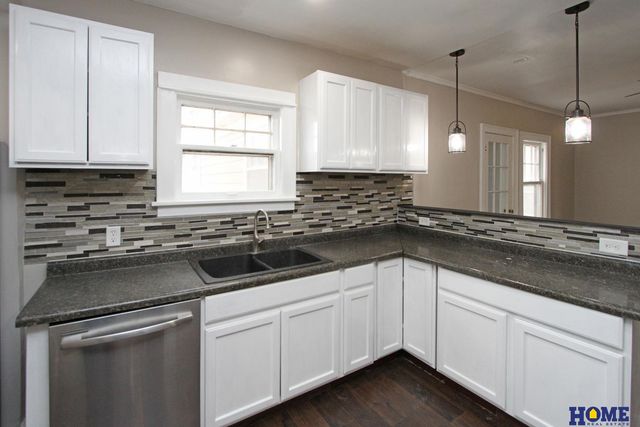 2740 S 13th Street, Lincoln, NE 68502