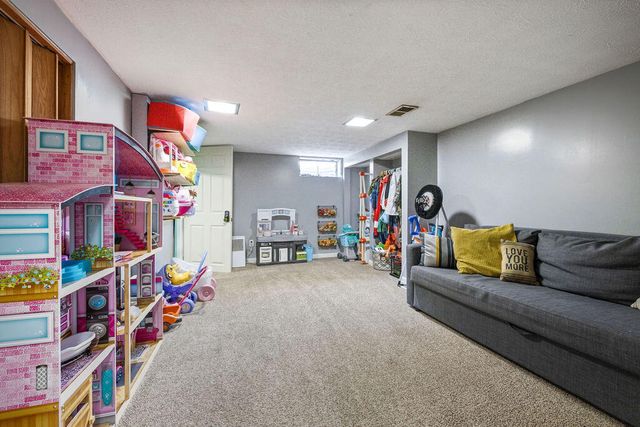 4825 Chippendale Drive 4825 Chippendale Drive, Springfield, OH 45503