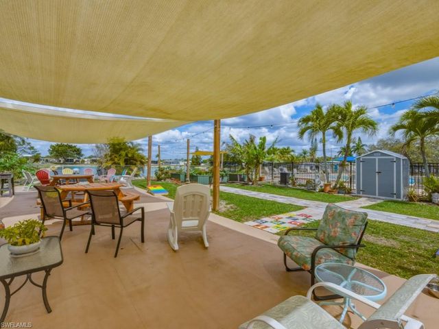 32 Covey LN 32, Naples, FL 34114