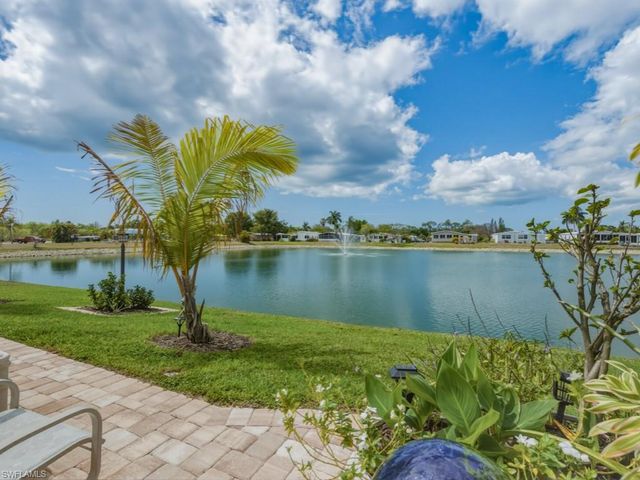 32 Covey LN 32, Naples, FL 34114