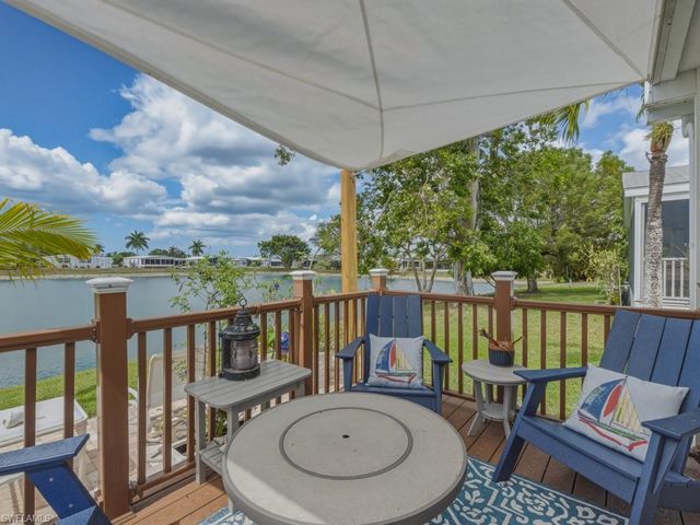 32 Covey LN 32, Naples, FL 34114