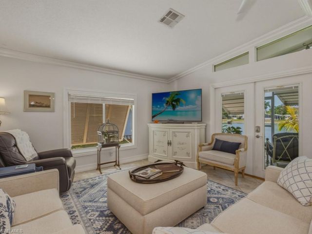 32 Covey LN 32, Naples, FL 34114