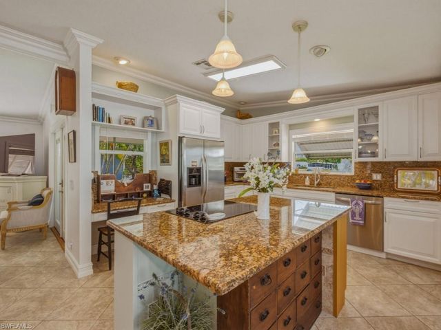 32 Covey LN 32, Naples, FL 34114